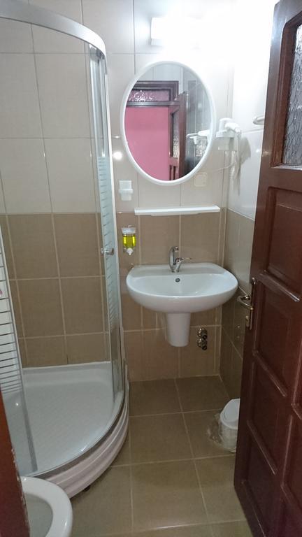 Sirius Hotel Далян Екстериор снимка